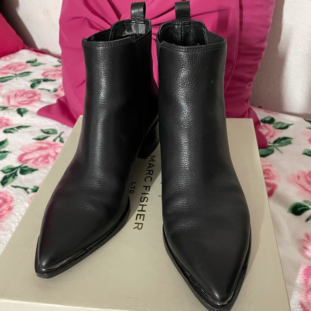 Marc Fisher Leather Booties. Size 5.